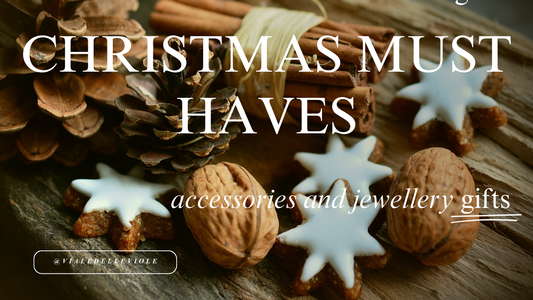 Accessories and Jewellery Gifts for the Upcoming Christmas: Must-Haves