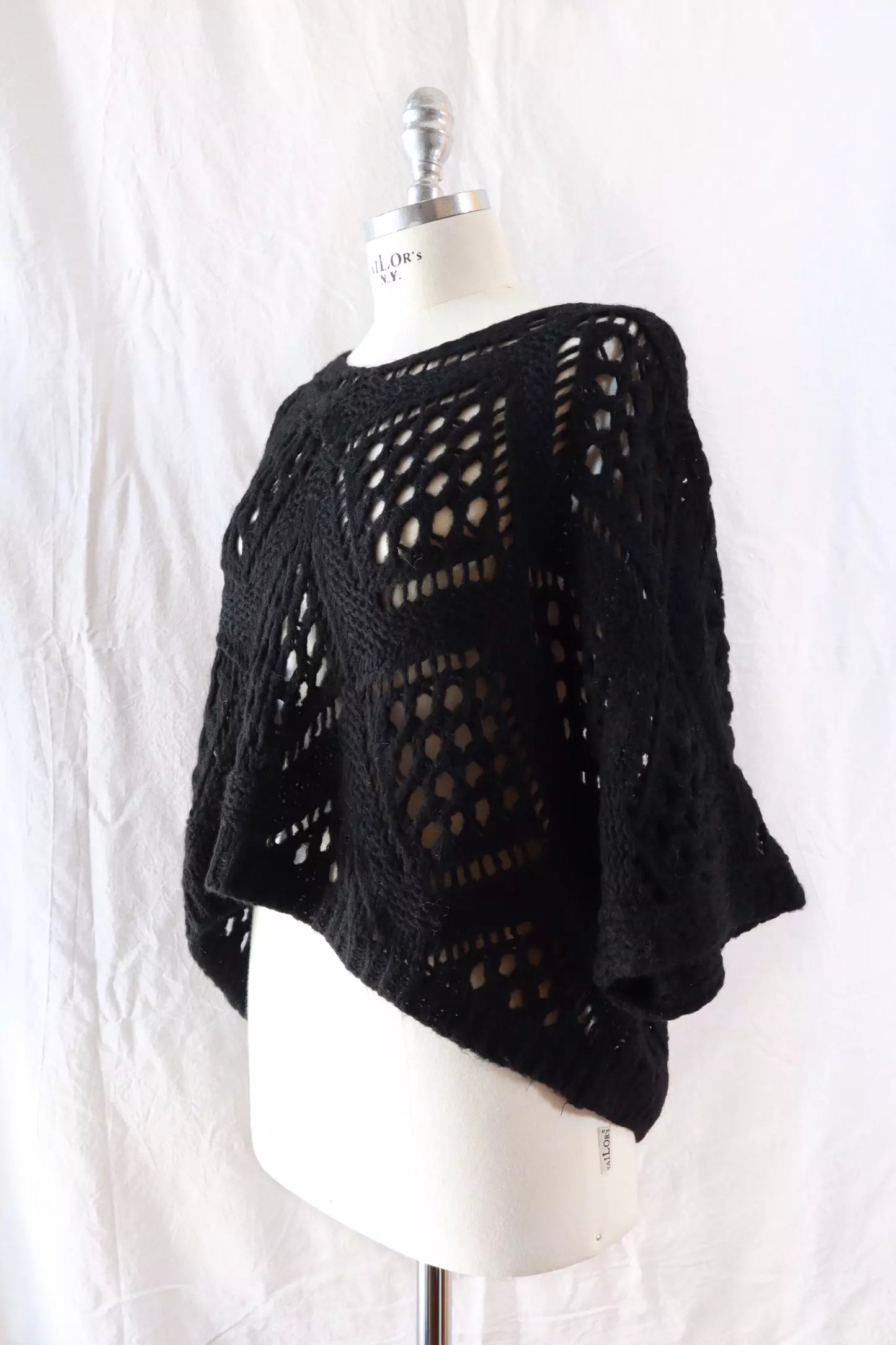 Hole-knit Sweater | Black