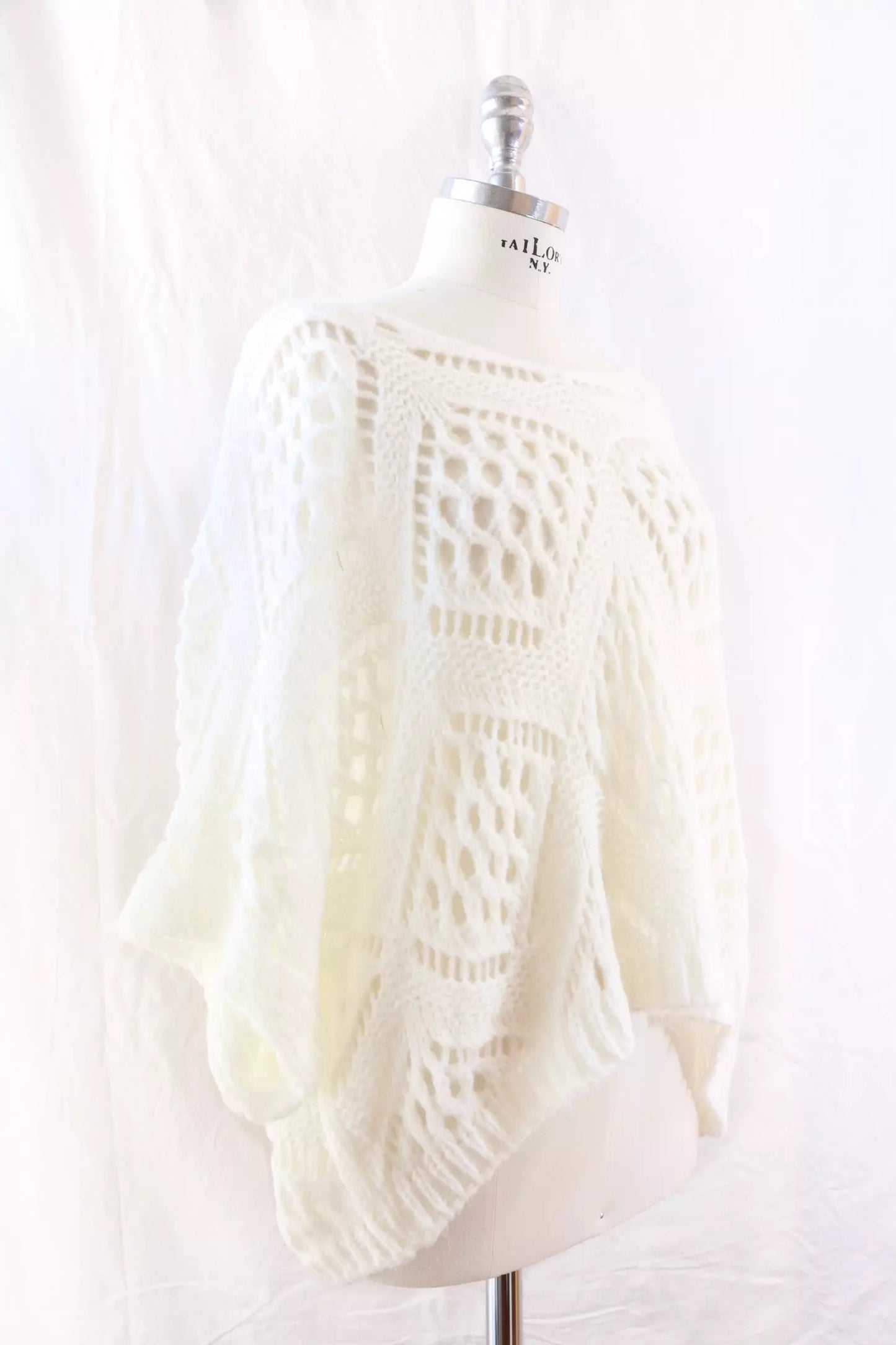 Hole-knit Sweater | White